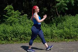 Pushups to walking: ये 6 आसान एक्सरसाइज आधे तक घटा सकती हैं टाइप-2 डायबिटीज का खतरा 4 brisk walking
