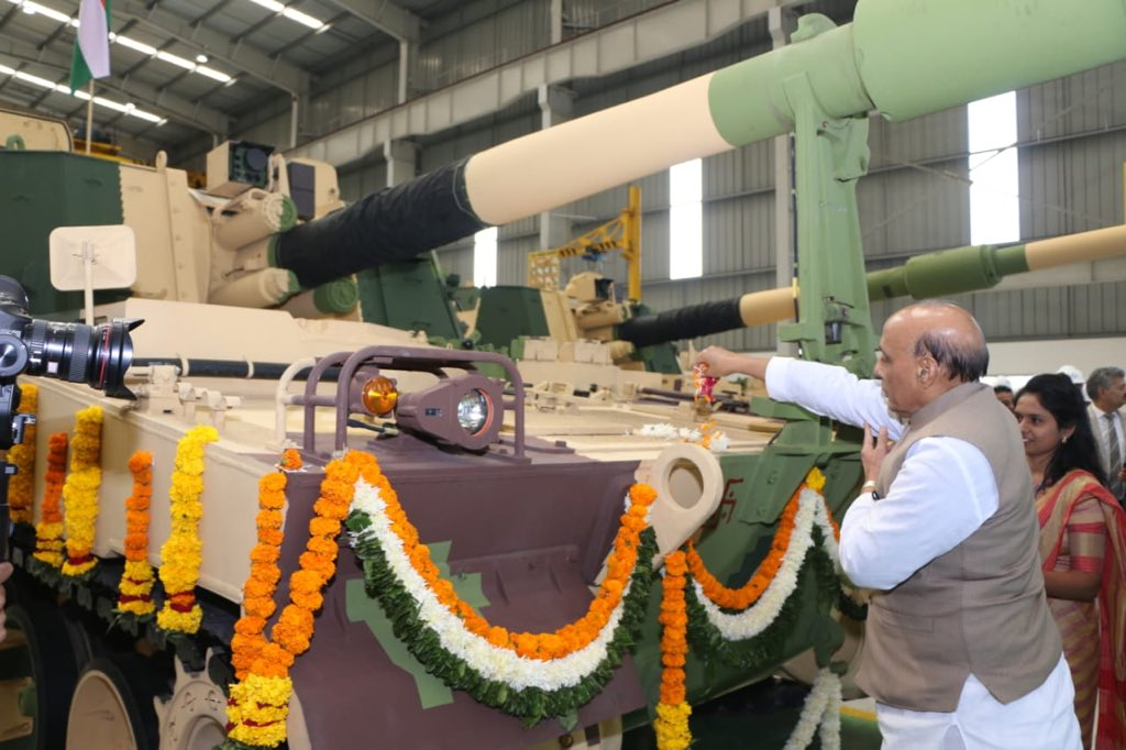 सैन्य हथियार: मोदी सरकार के इन 10 कदमों ने भारतीय सेना को बना दिया अत्याधुनिक 1 image 15