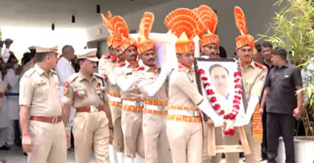Vijay Rupani Creamation Rites