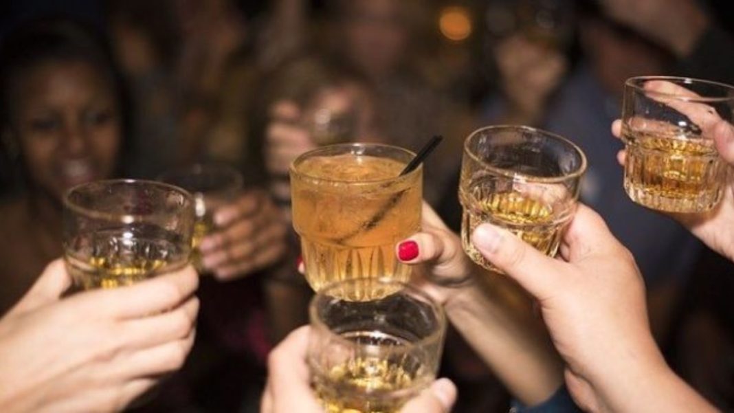 alcochal drinking