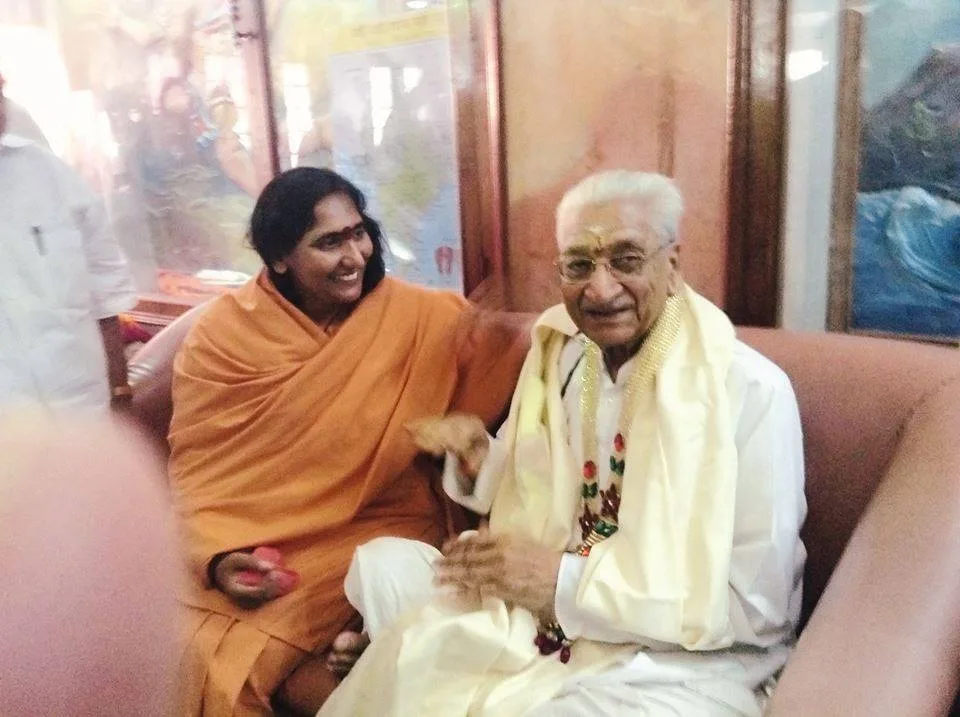 अशोक सिंघल: रामजन्मभूमि आंदोलन के प्रखर सेनानी, संन्यासी, प्रचारक और हिन्दू जागरण के सूत्रधार 5 अशोक सिंघल