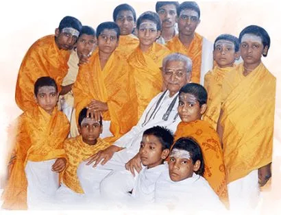 अशोक सिंघल: रामजन्मभूमि आंदोलन के प्रखर सेनानी, संन्यासी, प्रचारक और हिन्दू जागरण के सूत्रधार 8 wbb