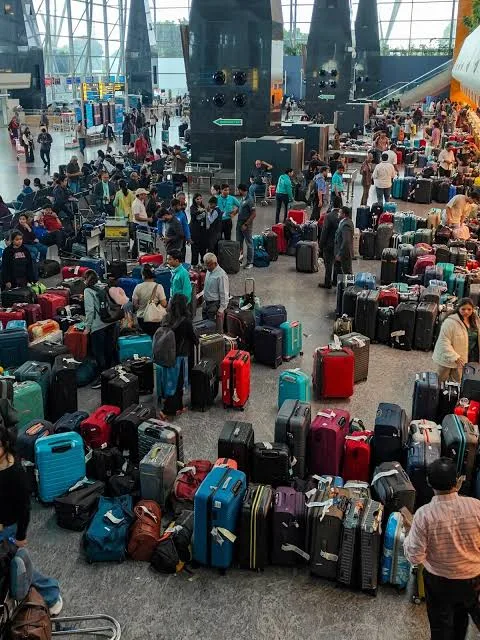 इंडिगो की अव्यवस्था के लिए राष्ट्र को कोसना कितना सही? नागरिक बोध का पुनर्पाठ – प्रणय कुमार 1 120422