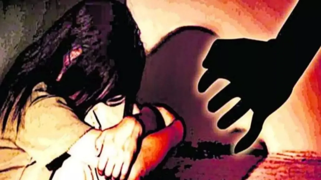 hindu woman harassed in gujrat