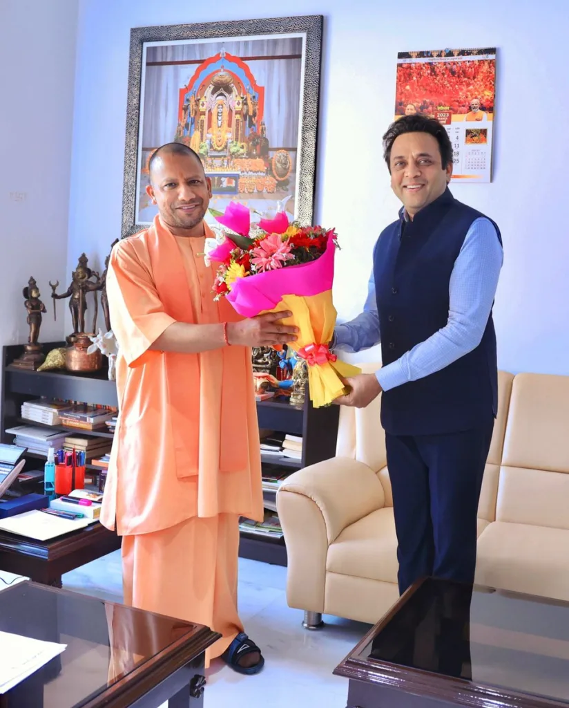 CM Yogi Core Team: योगी के 'पंचरत्न', वो 5 नाम, जिनके बिना अधूरी है यूपी की सरकार 2 Sanjay Prasad With Yogi