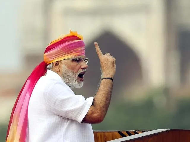 Narendra Modi Independence Day: 2014 से 2026 तक PM मोदी की पगड़ी, हर साल बदला रंग, अंदाज और परंपरा 11 image 11